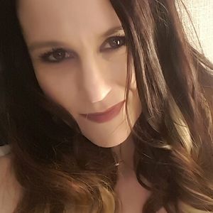 Meet your Posher, Roxanne